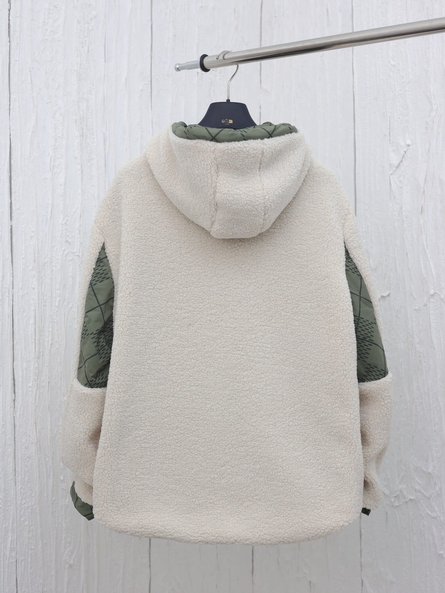 Reversible zipper hoodie