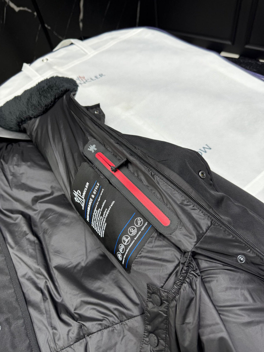 PUFFER JACKET