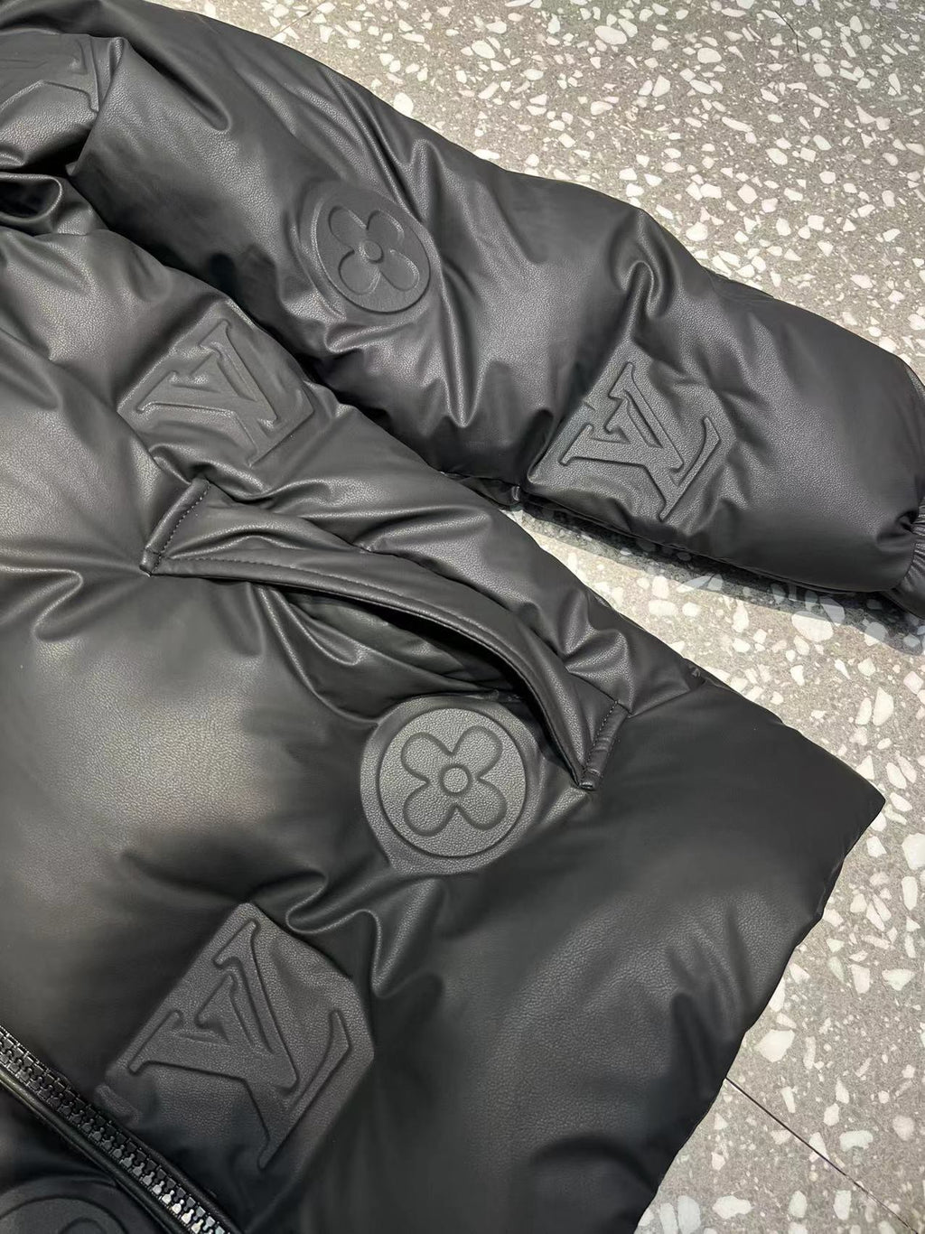 PUFFER JACKET