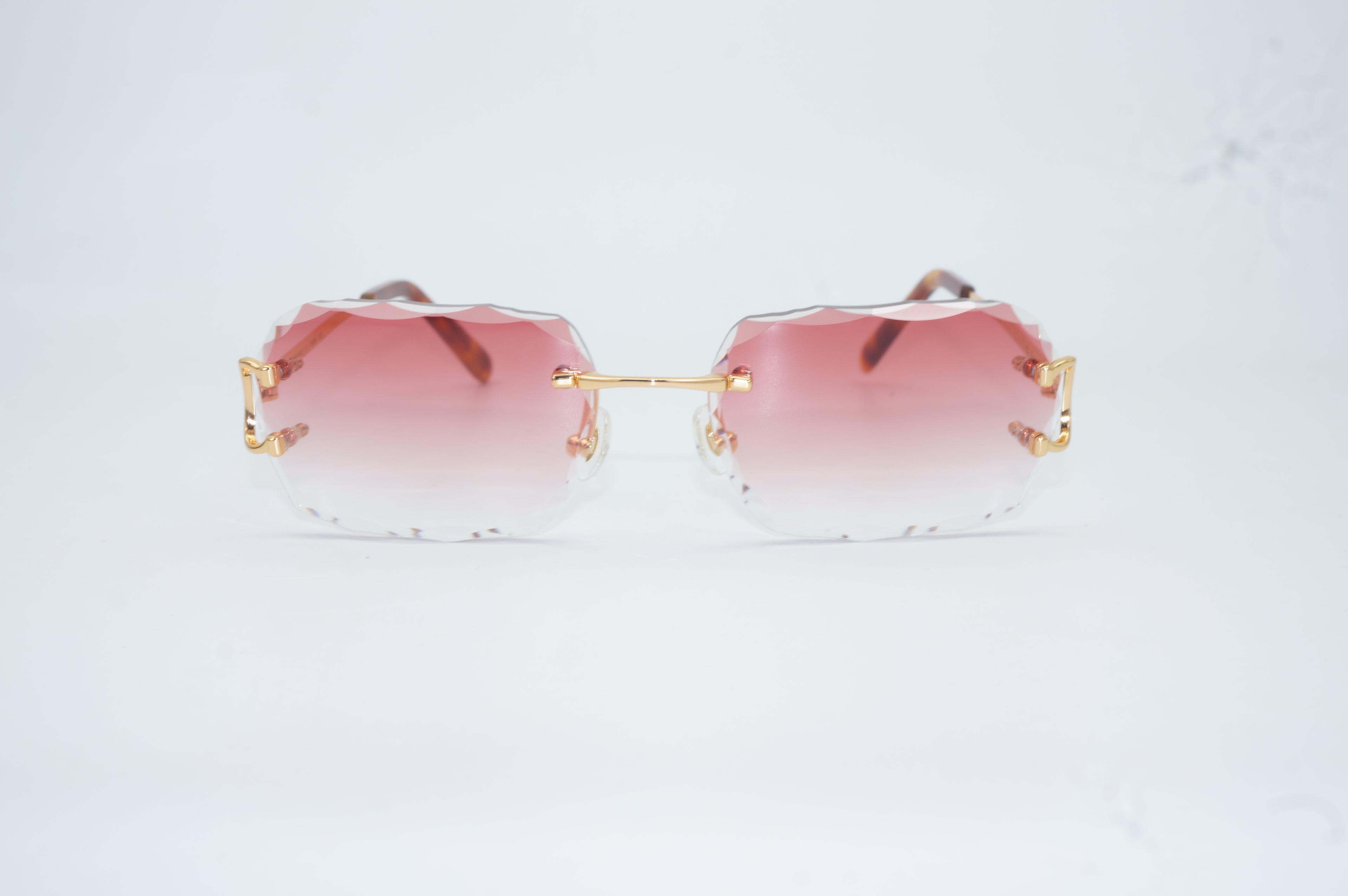 Diamond cut lens sunglasses