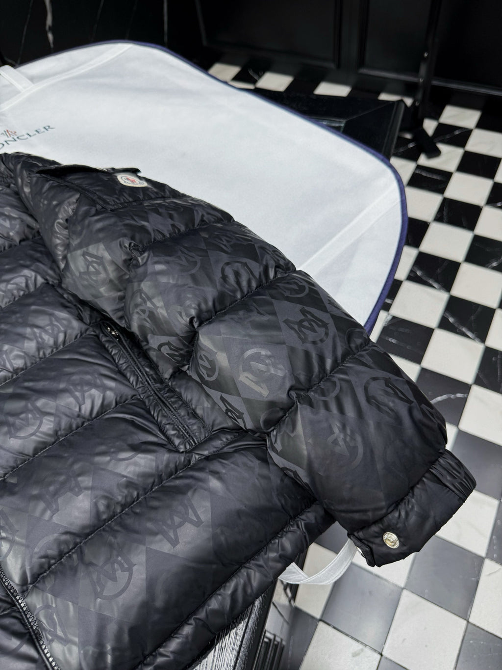 PUFFER JACKET