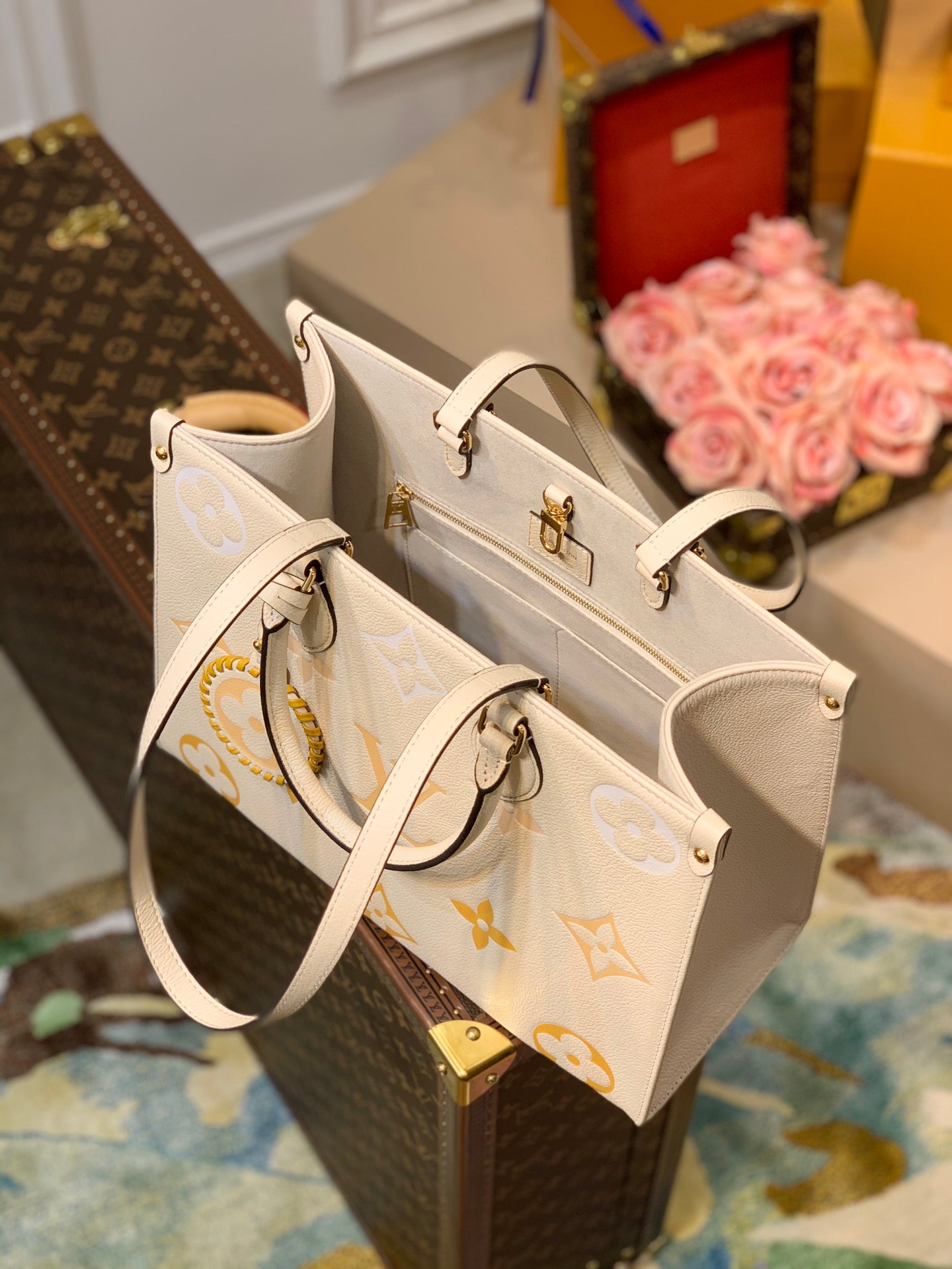 Women bag tote