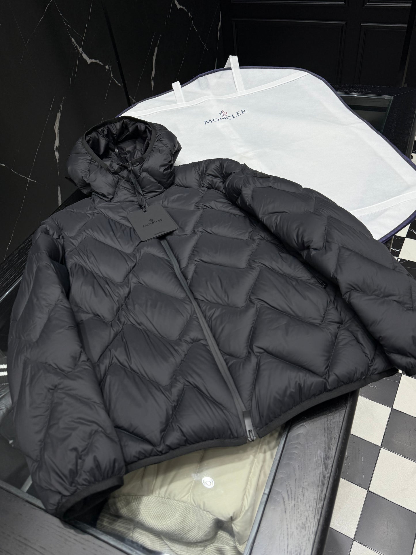 PUFFER JACKET