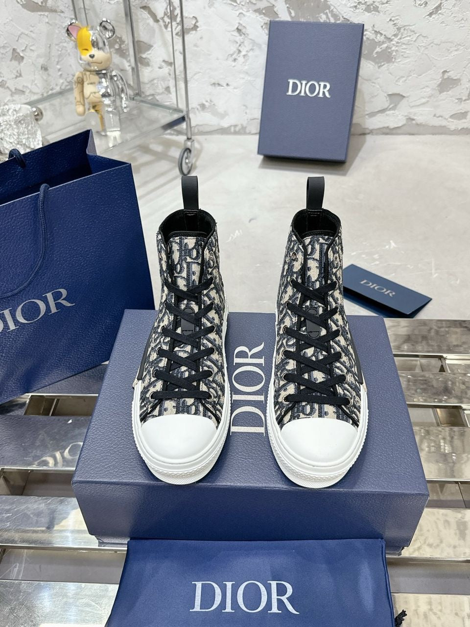Unisex sneakers