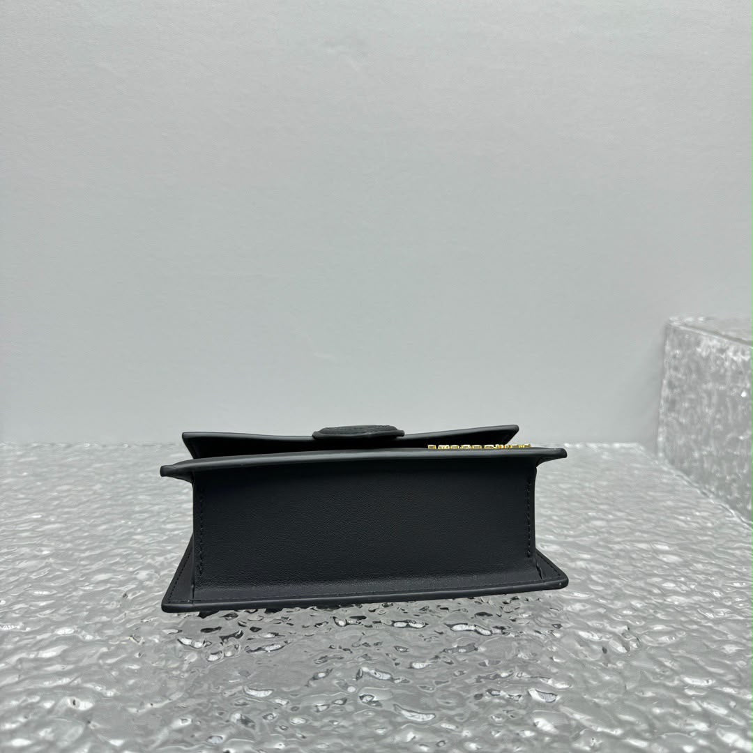 Women bag