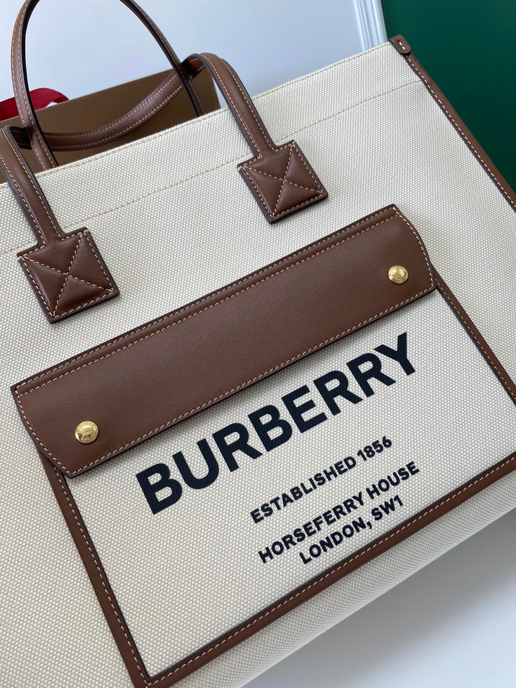 Women bag tote