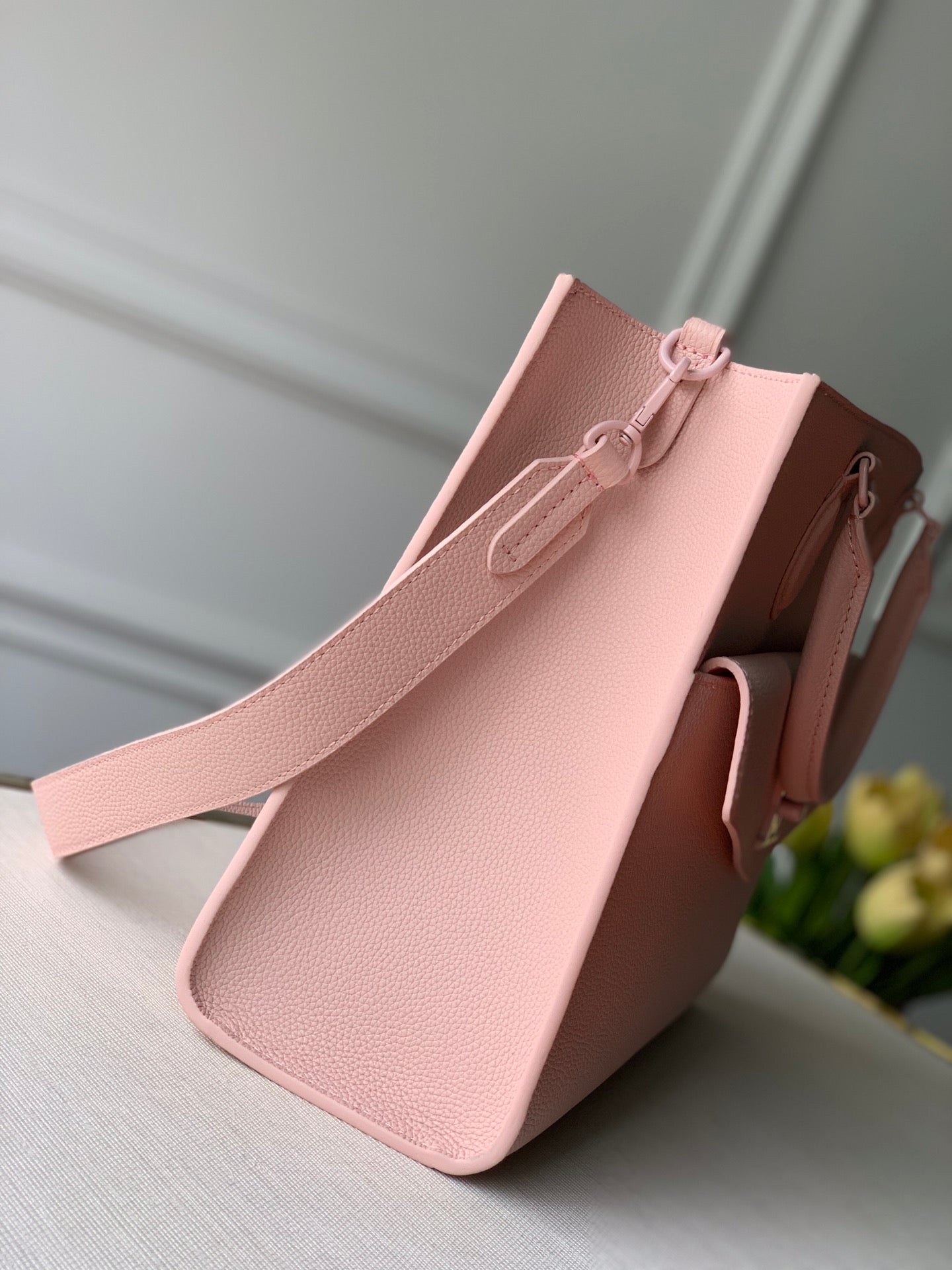 Women bag lockme tote