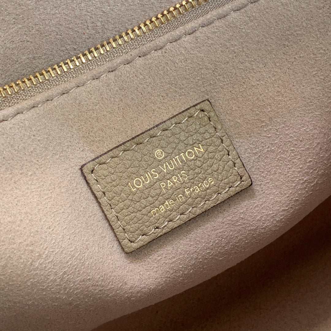 Women bag tote