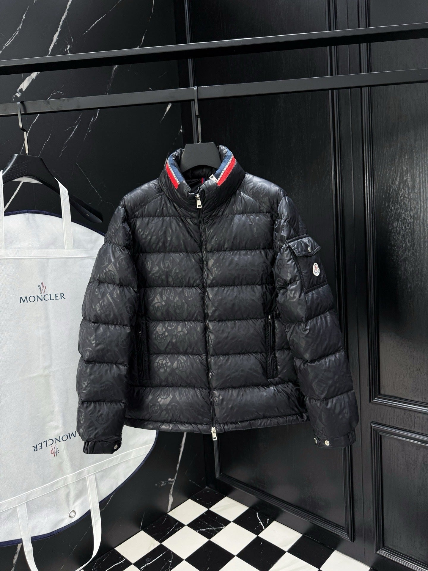 PUFFER JACKET