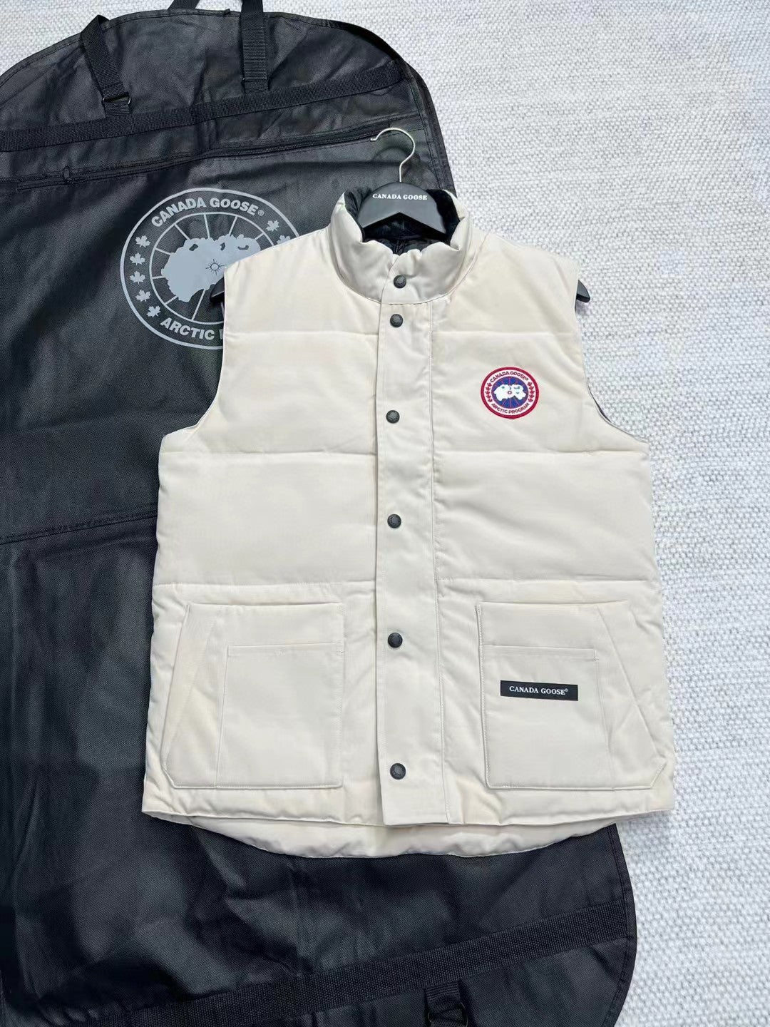 GOOSE VEST