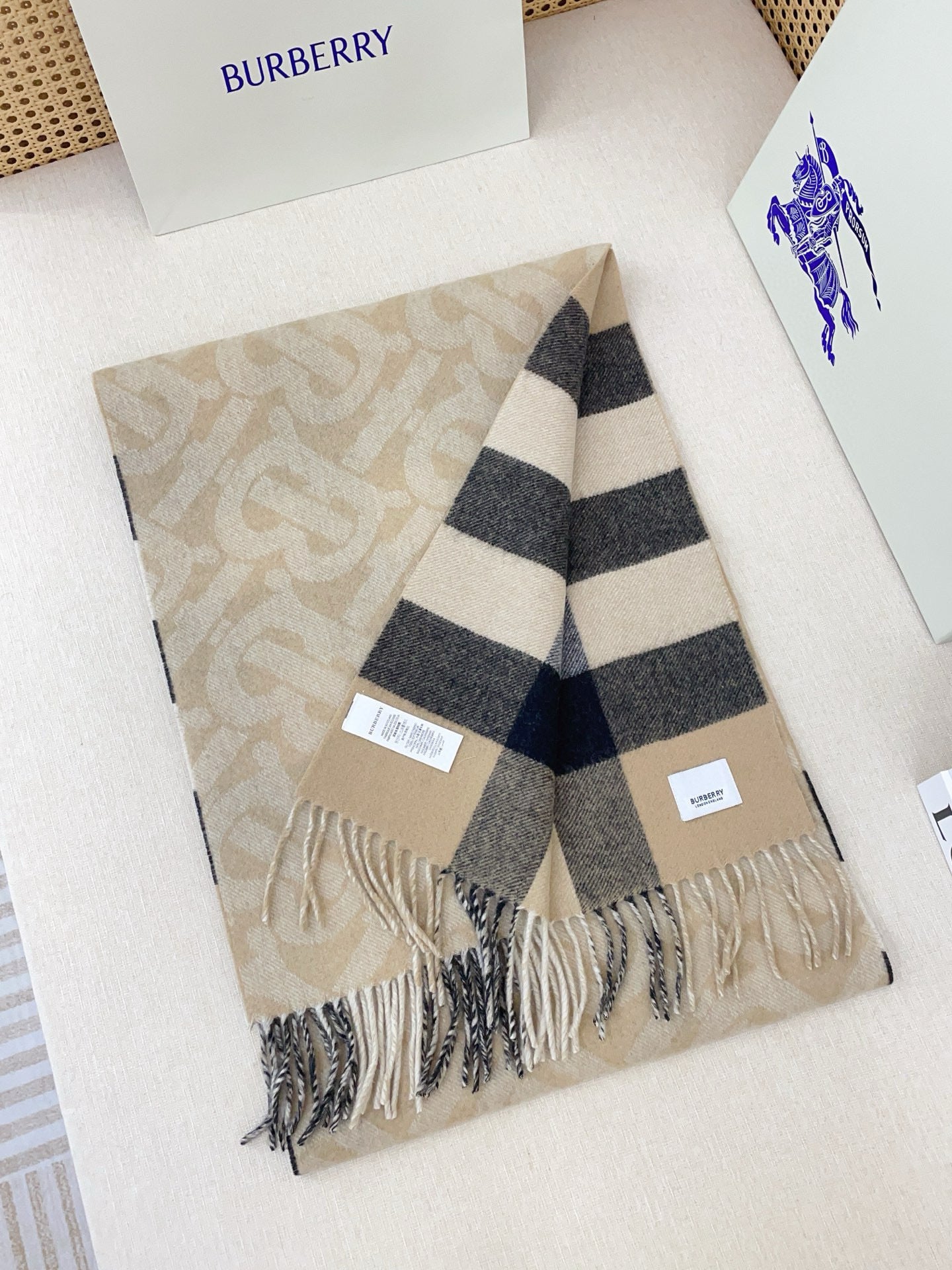 Unisex scarf