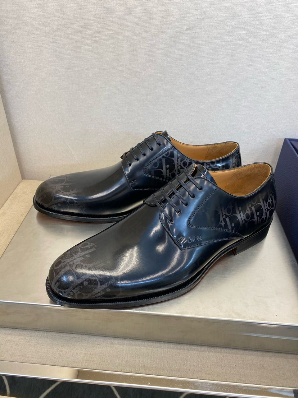 Formal shoes