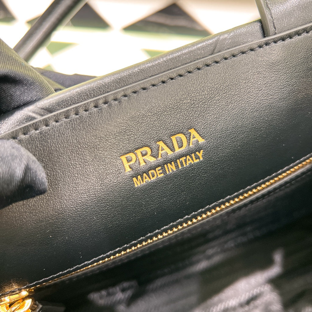 Women bag tote
