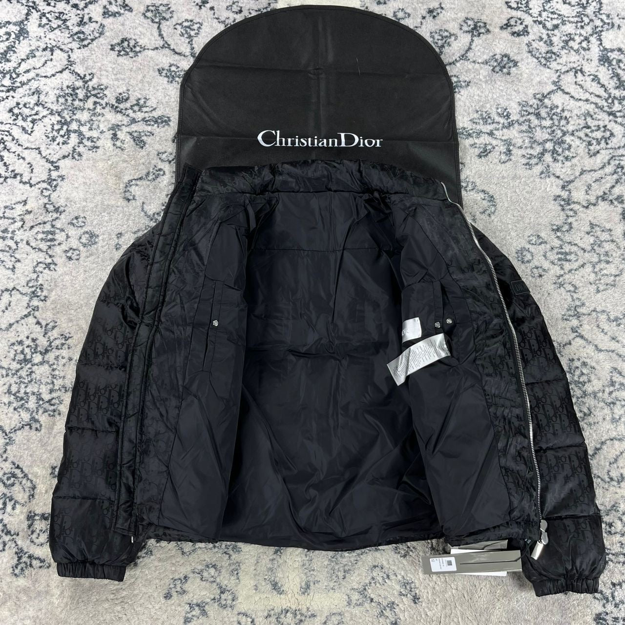 PUFFER JACKET