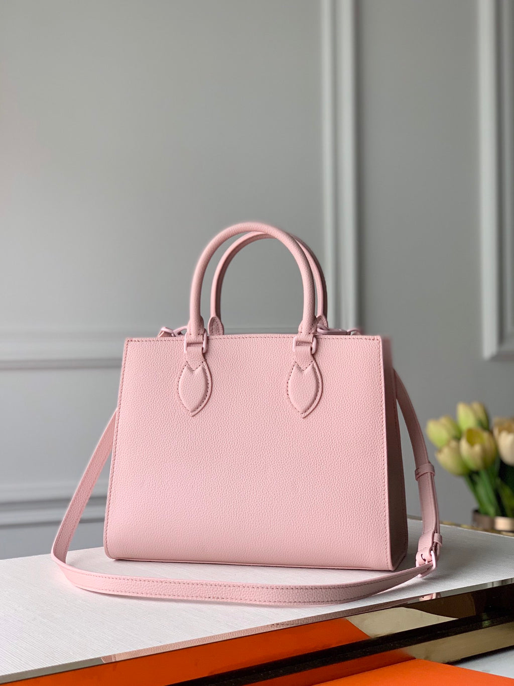 Women bag tote lock me