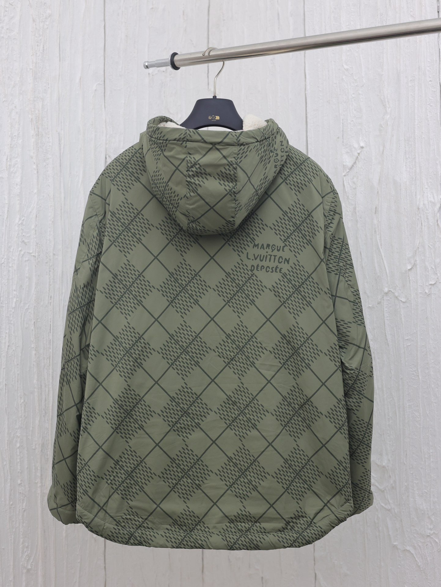 Reversible zipper hoodie