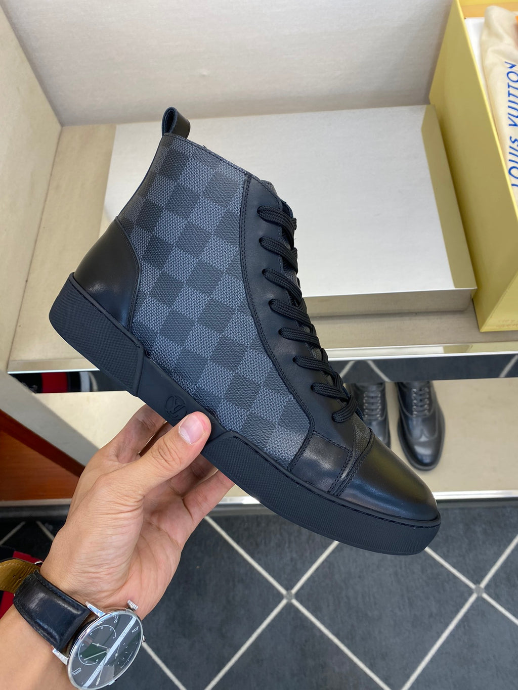 Sneakers