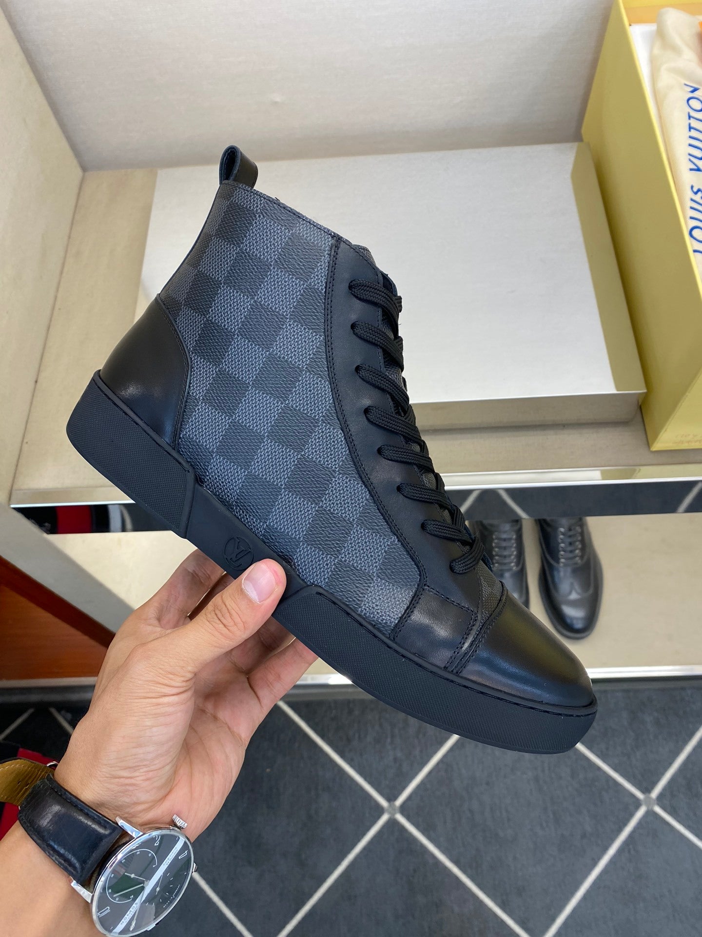 Sneakers