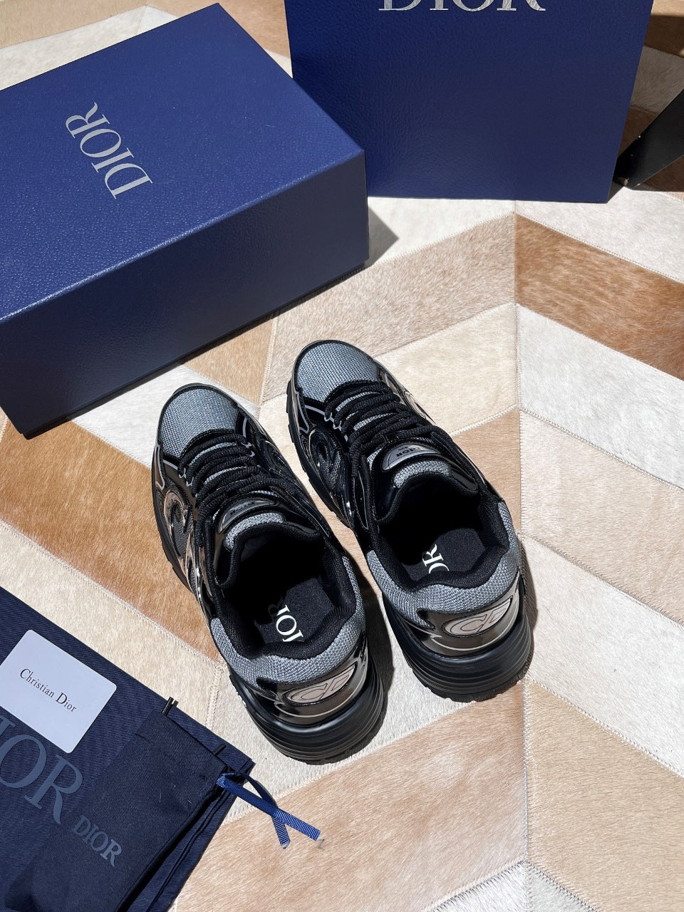 Unisex sneakers