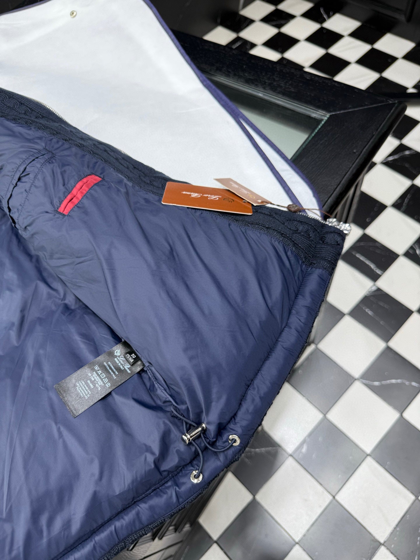 MEN VEST