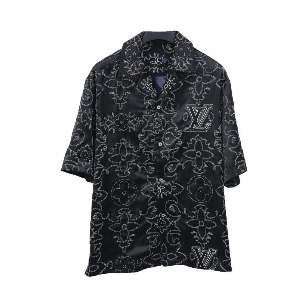 Half sleeve shirt