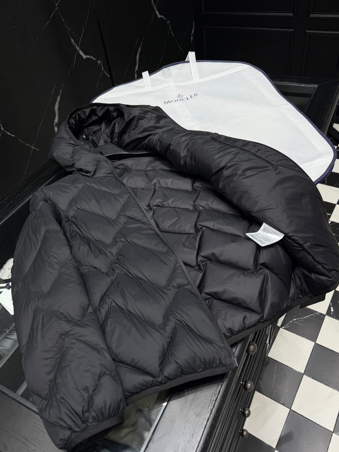 PUFFER JACKET