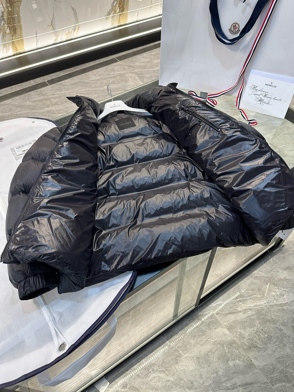PUFFER JACKET