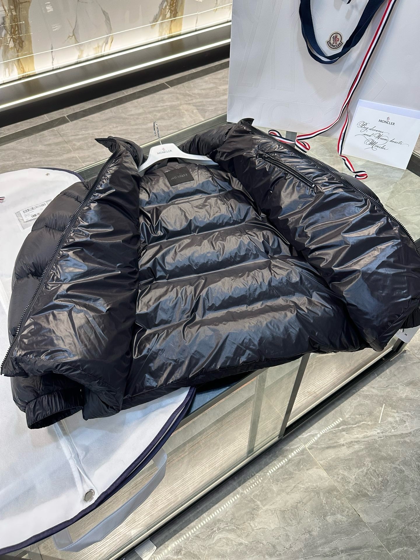 PUFFER JACKET