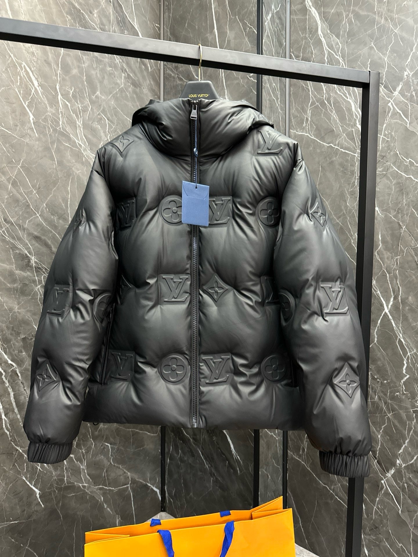 PUFFER JACKET
