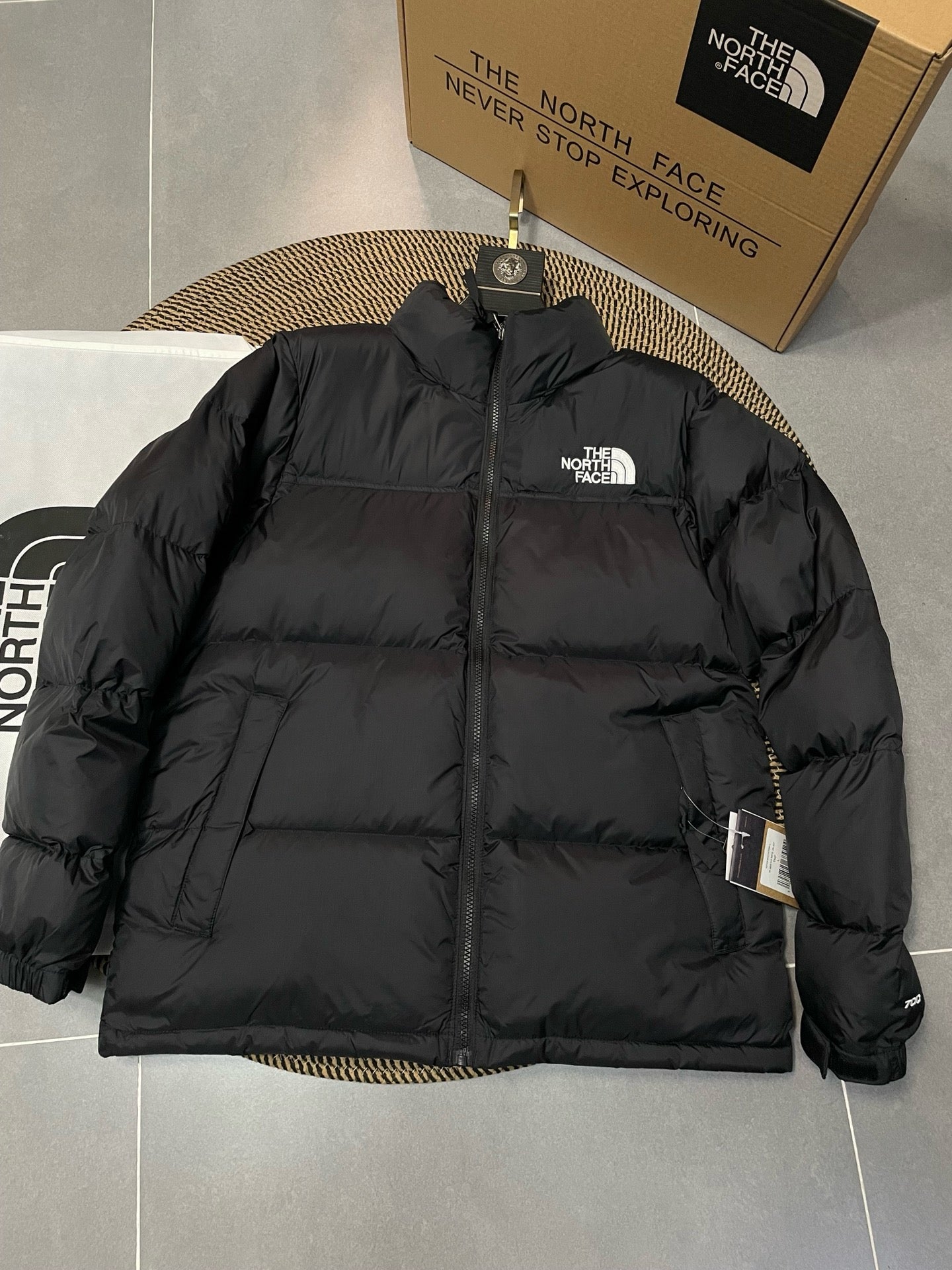 PUFFER JACKET