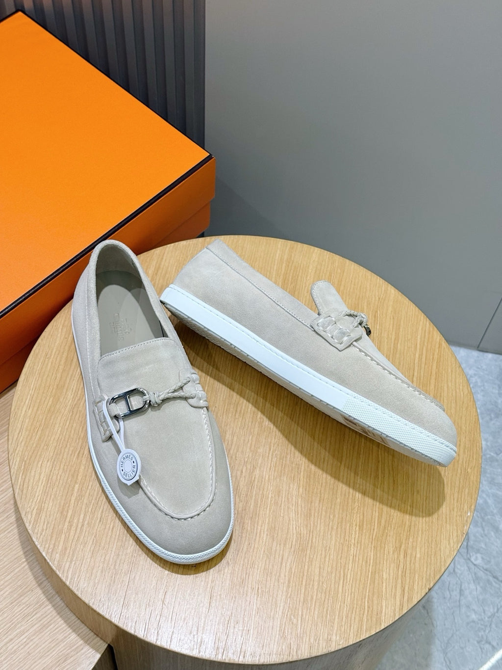 LOAFER