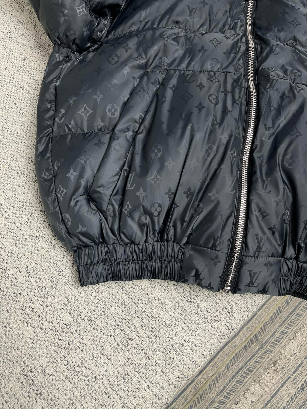 PUFFER JACKET