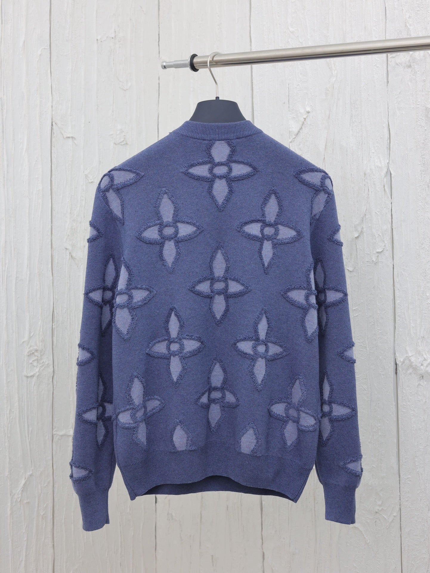 HIGH END SWEATSHIRT