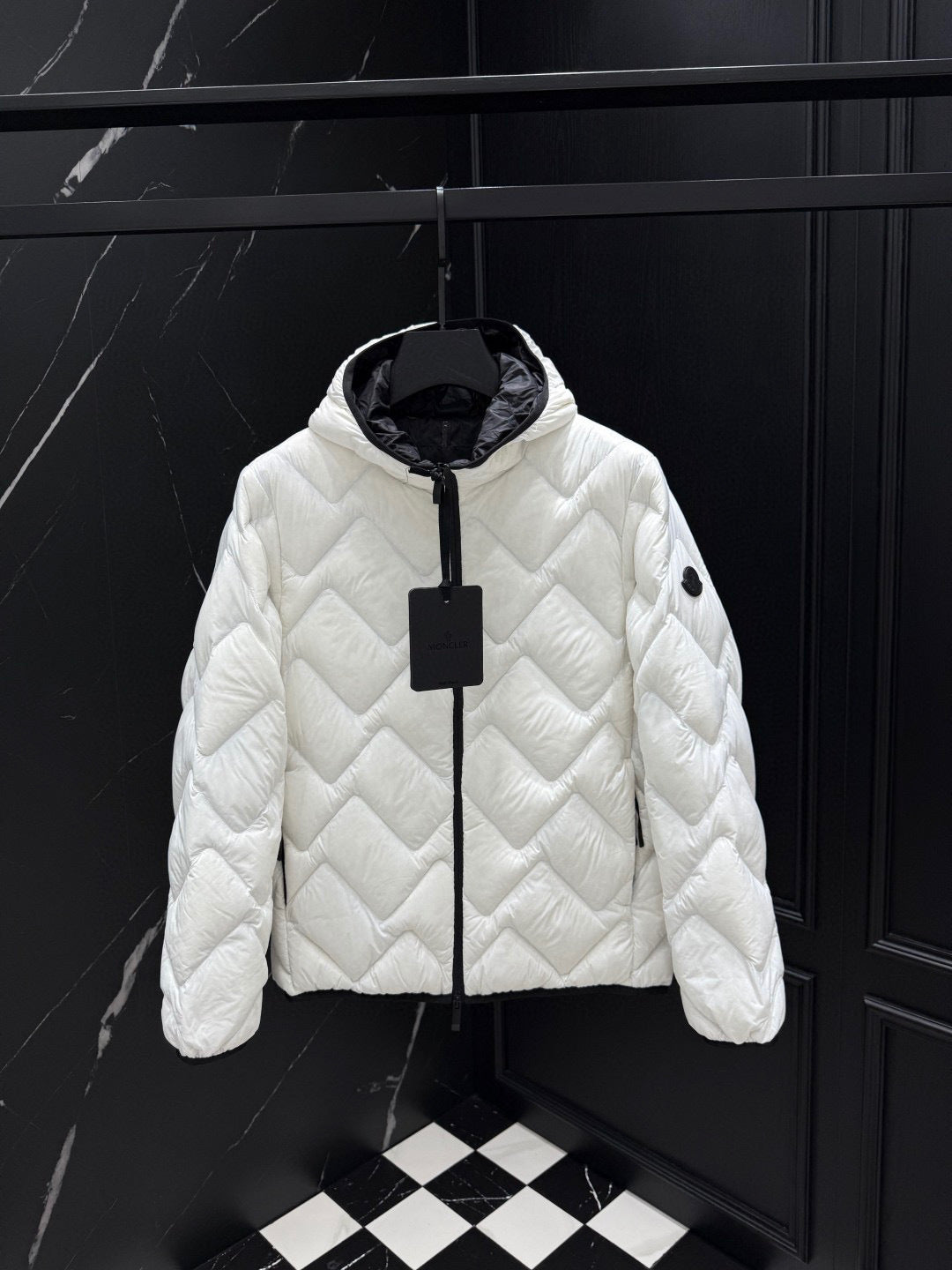 PUFFER JACKET