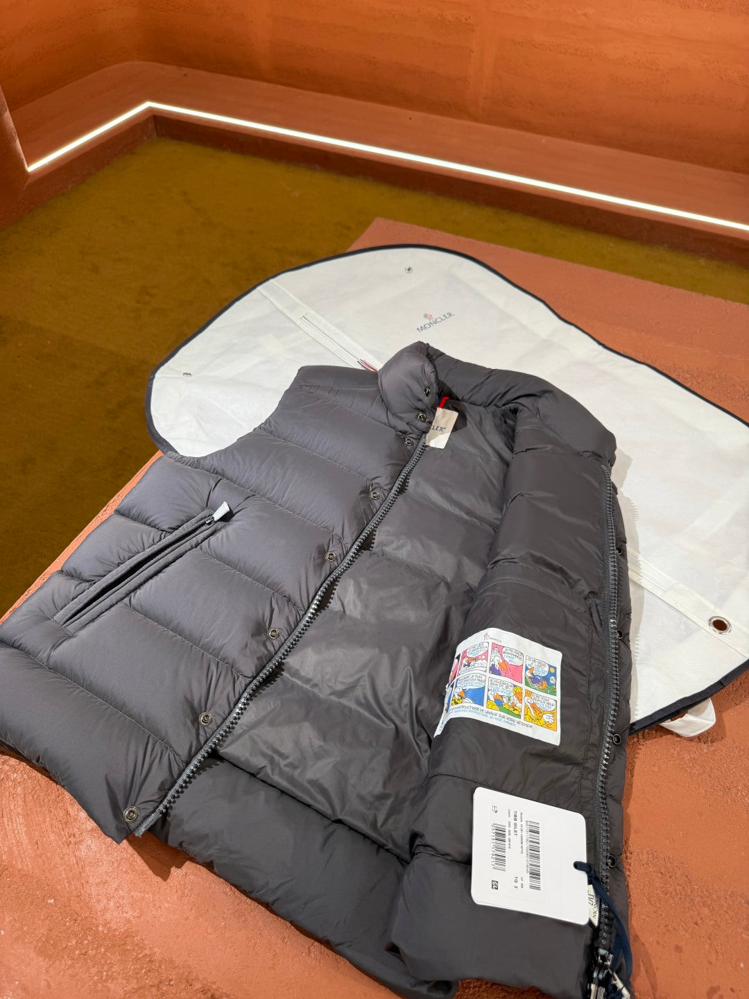 vest