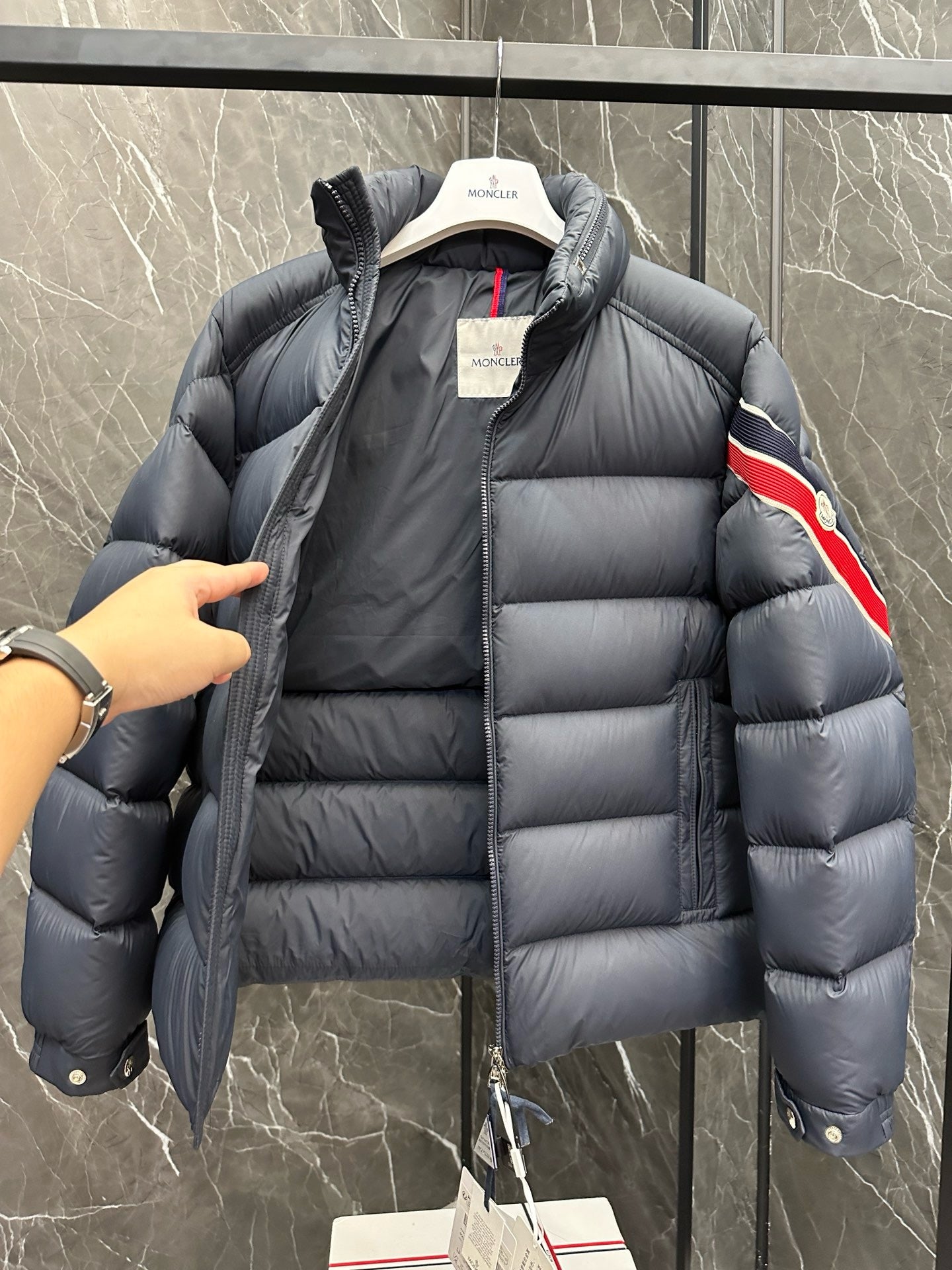 PUFFER JACKET