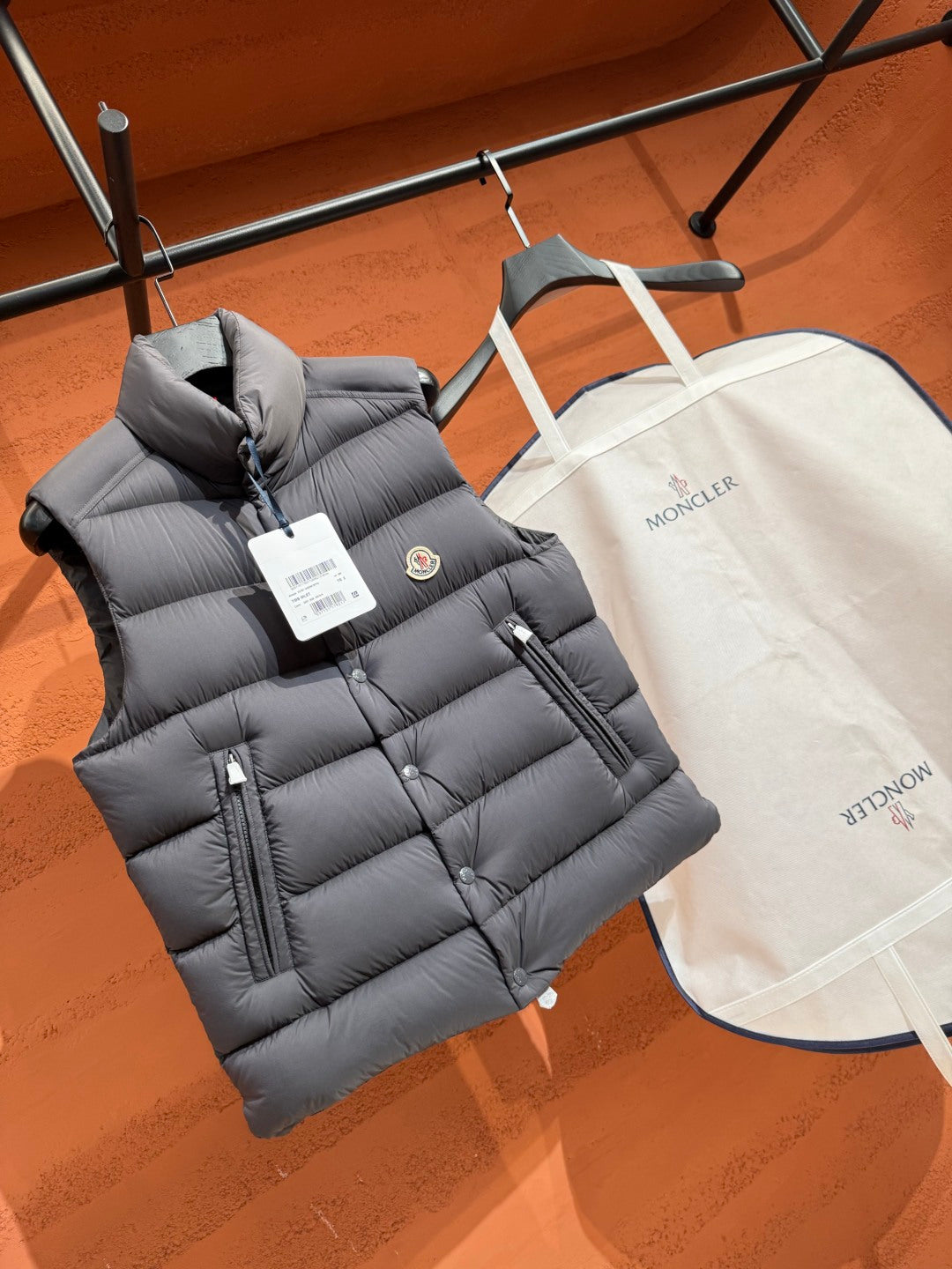 vest