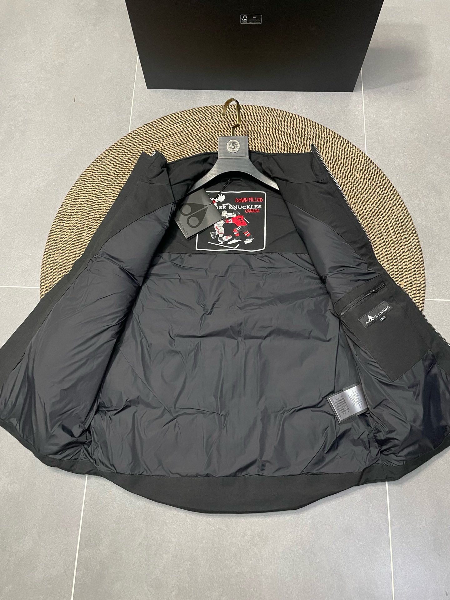 MEN VEST