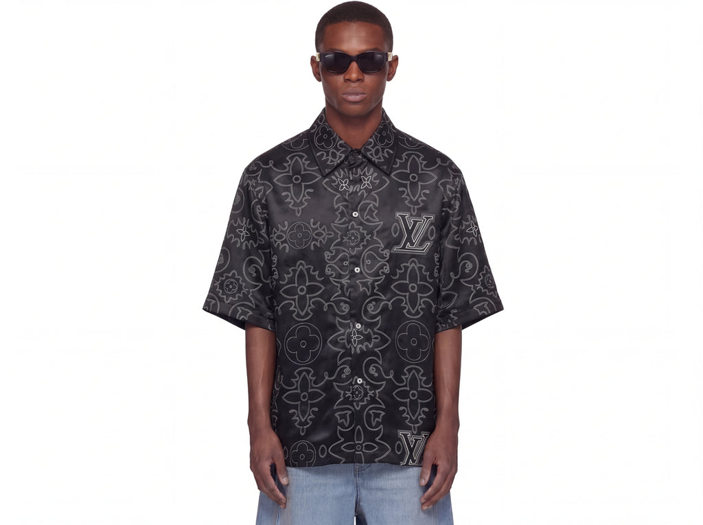 Half sleeve shirt